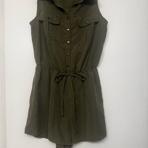 Bebop Sleeveless Button-Up Romper Army Green size M